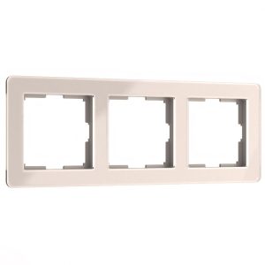 Рамка акриловая Werkel Acrylic на 3 поста Айвори W0032743